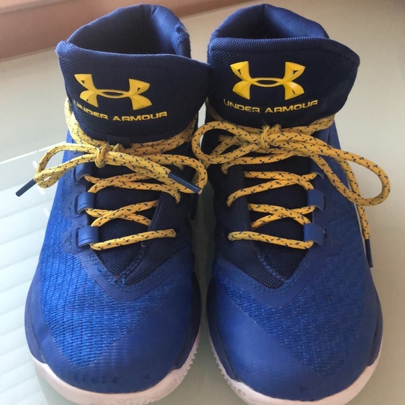 Under Armour Other - Boys Curry 3 Basketball Shoes- Under Armour size 6 youth